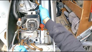 Vaillant EcoTec Pro  Changing The Pump Body [upl. by Kampmann988]