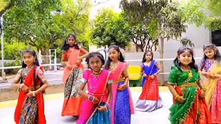 Brundavanam nunchi krishnudu vachinde dance trending [upl. by Petra]