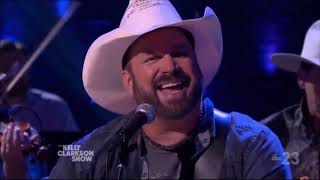 Garth Brooks sings quotFriends In Low Placesquot Live Concert Performance Nov 2019 HD 1080p [upl. by Boyd914]