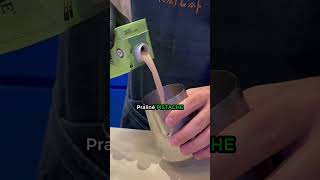 Une boisson au lait de PISTACHE 🍵 pistachio pariscafe [upl. by Etteoj]