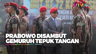 Prabowo Hadiri HUT ke72 Kopassus Disambut Tepuk Tangan Meriah [upl. by Naujyt]