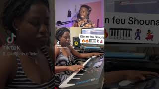 Elle est chaude hein🔥🔥🎹🎹💃🏾🕺🏾musicreactions kompas funny [upl. by Ramyaj]