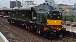 Class 37 667 Flopsie and a Class 47 826 passing through warrington Bank Quay station on 211024 [upl. by Andrus746]