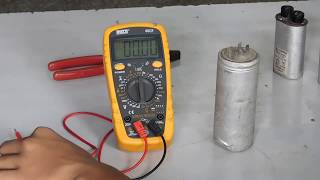 33 Testing of Capacitor in Hindi कॅप्‍यासिटर की जांच [upl. by Bouley257]