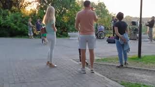 Уличные музыкантыстуденты  классный релакс Street musicians Вологда Кремлёвский сквер Эпизод2 [upl. by Ryun]