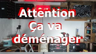 Attention ça va déménager [upl. by Newkirk]