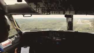 ATERRIZAJE EN HUATULCO VISTO DESDE LA CABINA DE PILOTOS [upl. by Asina]