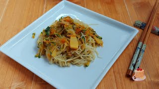 Spaghetti di riso CINESI alle VERDURE  Ricetta Vegetariana Facilissima  La Cucina di Lena [upl. by Livvie]