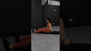 Rotación externa y flexión de hombro con goma sentada [upl. by Neitsirhc]