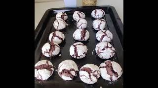 Chocolate Crinkles cookies niluto sa Kawali at Oven  chocolitos [upl. by Amoeji445]