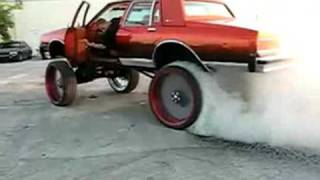 Lowrider burnout on 30s [upl. by Gavrah931]