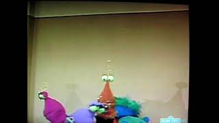 Sesame StreetThe Twiddlebugs finds a doormp4 [upl. by Dermott]