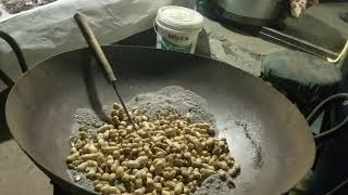 Mong Phali Banay Ka Tarika  How To Make Peanut  Pakistan Dadyal ajk [upl. by Aiekal285]