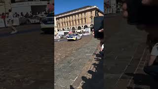 INCIDENTE a Torino auto da RALLY finisce contro la folla in piazza San Carlo [upl. by Ailedo]