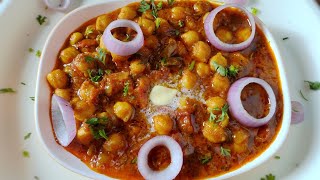 ಸಿಂಪಲ್ ಚನ್ನ ಮಸಾಲ ಪೂರಿ ಪರೋಟ ಮತ್ತು ಚಪಾತಿಗೆ ಮಾಡಿ  Tasty Chana Masala Recipe  Easy CHANA MASALA [upl. by Siuoleoj901]