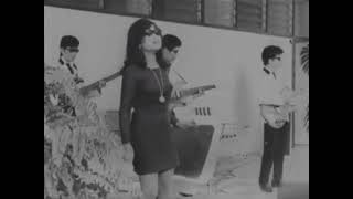 Sanisah Huri amp The Terwellows  Siapa Gerangan OST A GOGO 1967 [upl. by Siuoleoj]