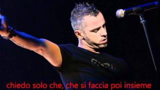 Eros Ramazzotti  Cose che ho visto con testo [upl. by Hollington747]