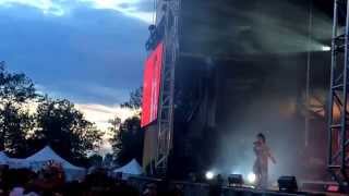 FKA Twigs  Figure 8  Osheaga 2015 [upl. by Assin]