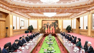 Le président chinois Xi Jinping rencontre le Premier ministre vietnamien Pham Minh Chinh [upl. by Ertnom]