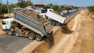 Good Skill Operator Using Technical To Clutter​ Rock In Space Foundation Building Road BY DozerTruck [upl. by Winfred966]