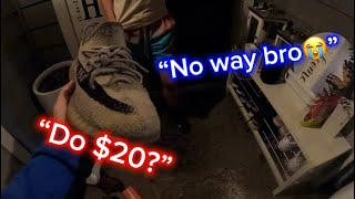 LOWBALLING KID AT SNEAKER MEETUP LATE NIGHT SNEAKER MEETUPS 17 year old reseller [upl. by Airamasor]