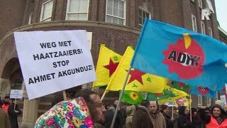 Actie bij Islamitische Universiteit Rotterdam tegen rector [upl. by Harday309]