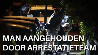 Man dreigt met wapen en wordt aangehouden door arrestatieteam in Apeldoorn [upl. by Cybil]