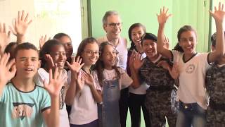 Romeu Zema visita escola estadual em Bonito de Minas [upl. by Aehtela]