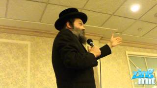 Famous Badchen Eli Schwitzer Says Badchunes At A Sheva Bruchos [upl. by Nerok]