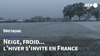 Bretagne  la neige tombe en IlleetVilaine  AFP Images [upl. by Kcired]