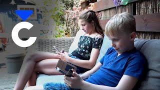 Mobiele telefoons voor kinderen  Tips Consumentenbond [upl. by Swaine120]