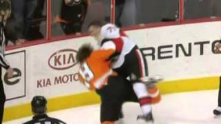 Nick Foligno vs Claude Giroux Jan 20 2011 [upl. by Kean]