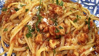 PASTA CON RAGU DI FETTINE DI LONZA DI MAIALE [upl. by Nerrej]