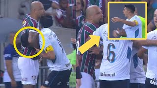 Felipe Melo enforcou o jogador Suárez durante a partida entre Fluminense e Grêmio no Maracanã [upl. by Auehsoj]