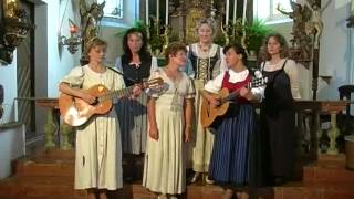 KLEINES KIRCHERL DORT AM BERG  SINGKREIS MARIA BRUENDL [upl. by Gardel]