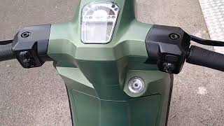 Lambretta V125 Special verde opaco metallizzato 2023 [upl. by Edurtreg]