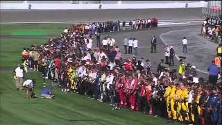 5 Lap Tribute Honoring Dan Wheldon at Las Vegas 2011 IndyCar [upl. by Oninrutas]