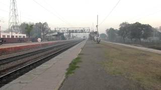 The King of Indian Railways at 150kmh12002 Bhopal shatabdi express [upl. by Eelarual]