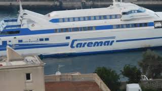 Caremar HSC quotIsola di procidaquot in partenza da Capri [upl. by Haimirej632]