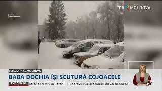 Iarna se dă dusă cu greu din R Moldova În nordul şi în centrul ţării ninge abundent [upl. by Oiciruam670]