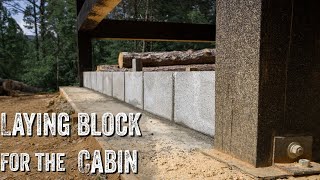 S2 EP41  BUILDING AN OFF GRID TIMBER FRAME CABIN  LAYING BLOCK FOR STONEWORK [upl. by Hylton323]