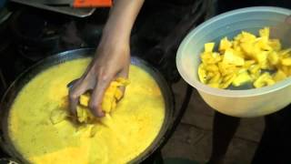 Kip met rode curry en ananas [upl. by Susanetta]