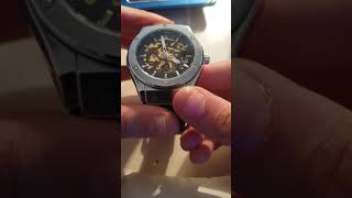 Comment charger ma montre automatique [upl. by Alanna]