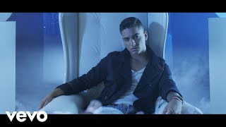 Maluma  La Temperatura Video ft Eli Palacios [upl. by Armbruster]