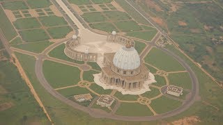 Yamoussoukro la grande Basilique Africaine [upl. by Neely]