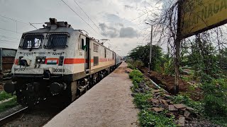 Dangerous WAP7 Attacking Bhilai at 130kmph by Humsafar Chhattisgarh ExpJan Shatabdi Superfast [upl. by Woll]