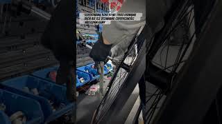 Centrowanie koła a jego centryczność roadbike gravel tubeless mtb wheelie bikemechanic shorts [upl. by Abijah]