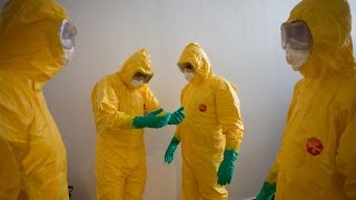 Ebola kommt nach Europa – Die Geschichte der Epidemie [upl. by Walt]