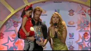 Ana Celeste con William Levi en Pequeños Gigantes HD HQ [upl. by Filip]