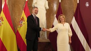 Encuentro de SM el Rey con la Primera Ministra de la República de Letonia [upl. by Innavoj4]